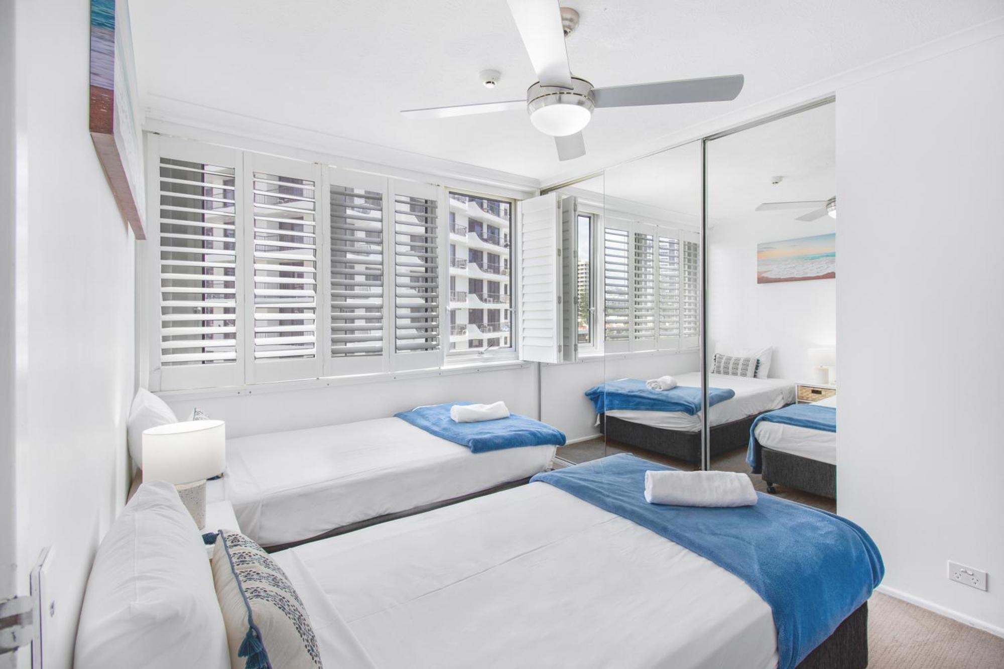 Boulevard Towers On Broadbeach Гоулд Коуст Екстериор снимка