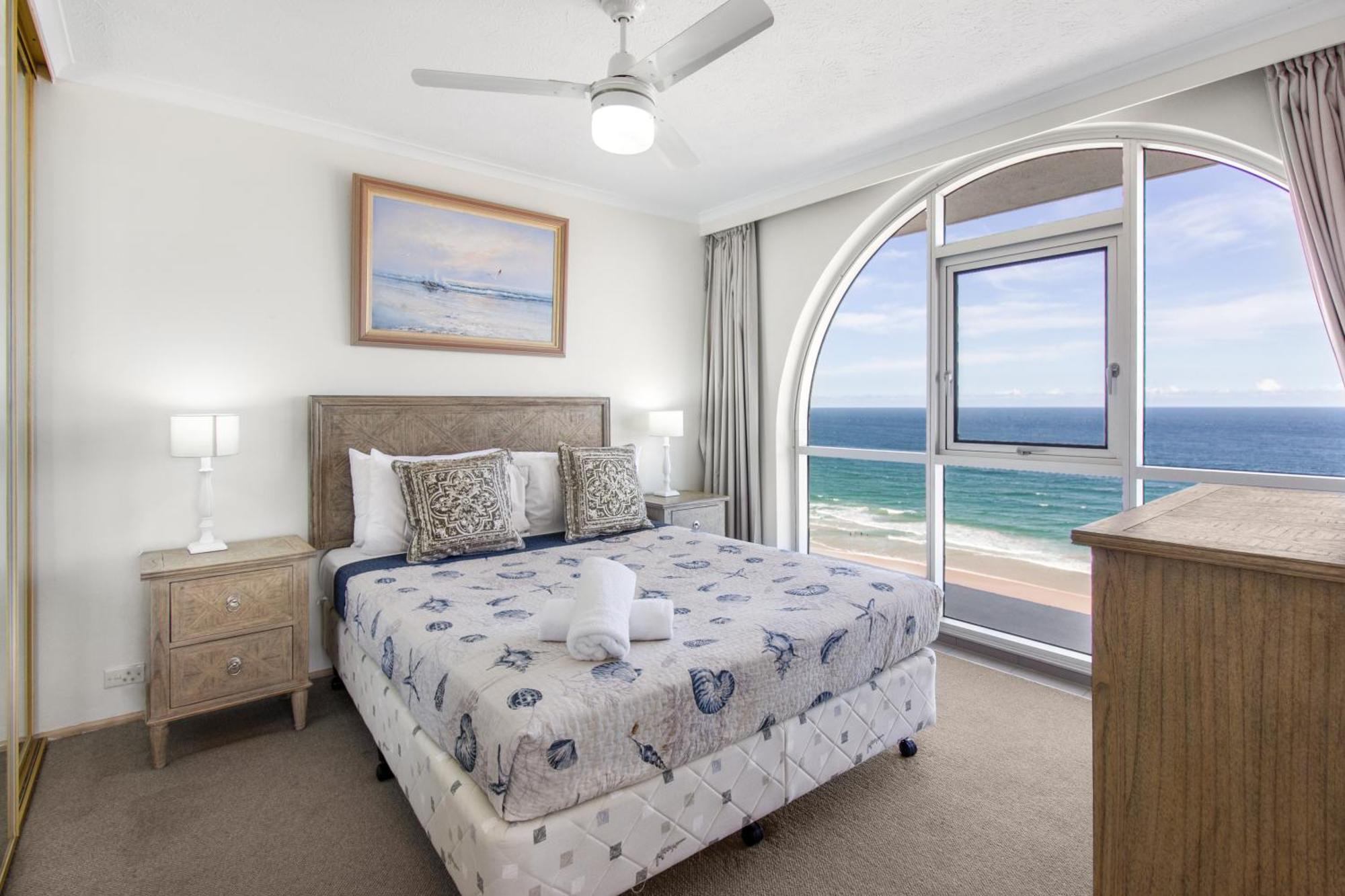 Boulevard Towers On Broadbeach Гоулд Коуст Екстериор снимка
