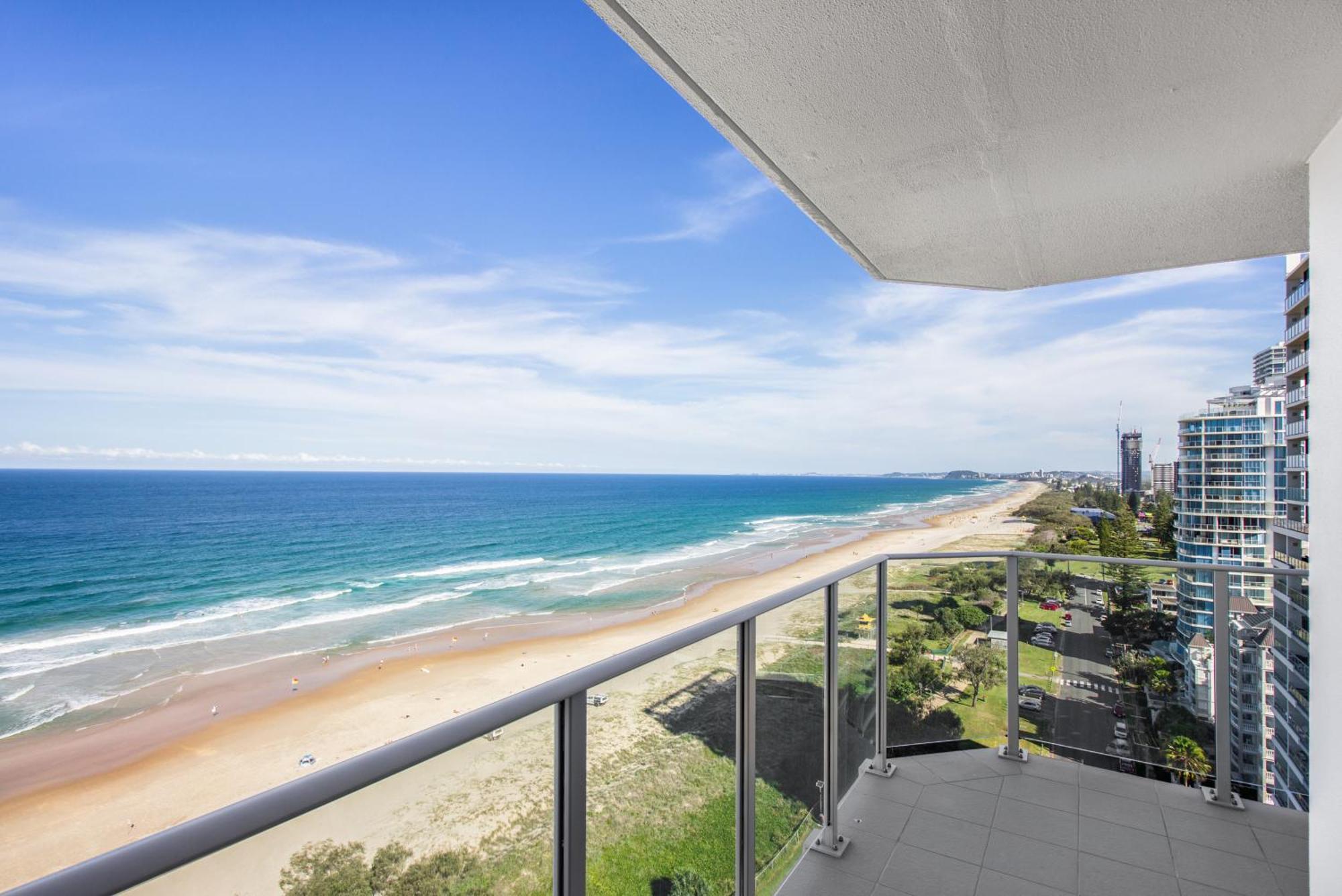 Boulevard Towers On Broadbeach Гоулд Коуст Екстериор снимка