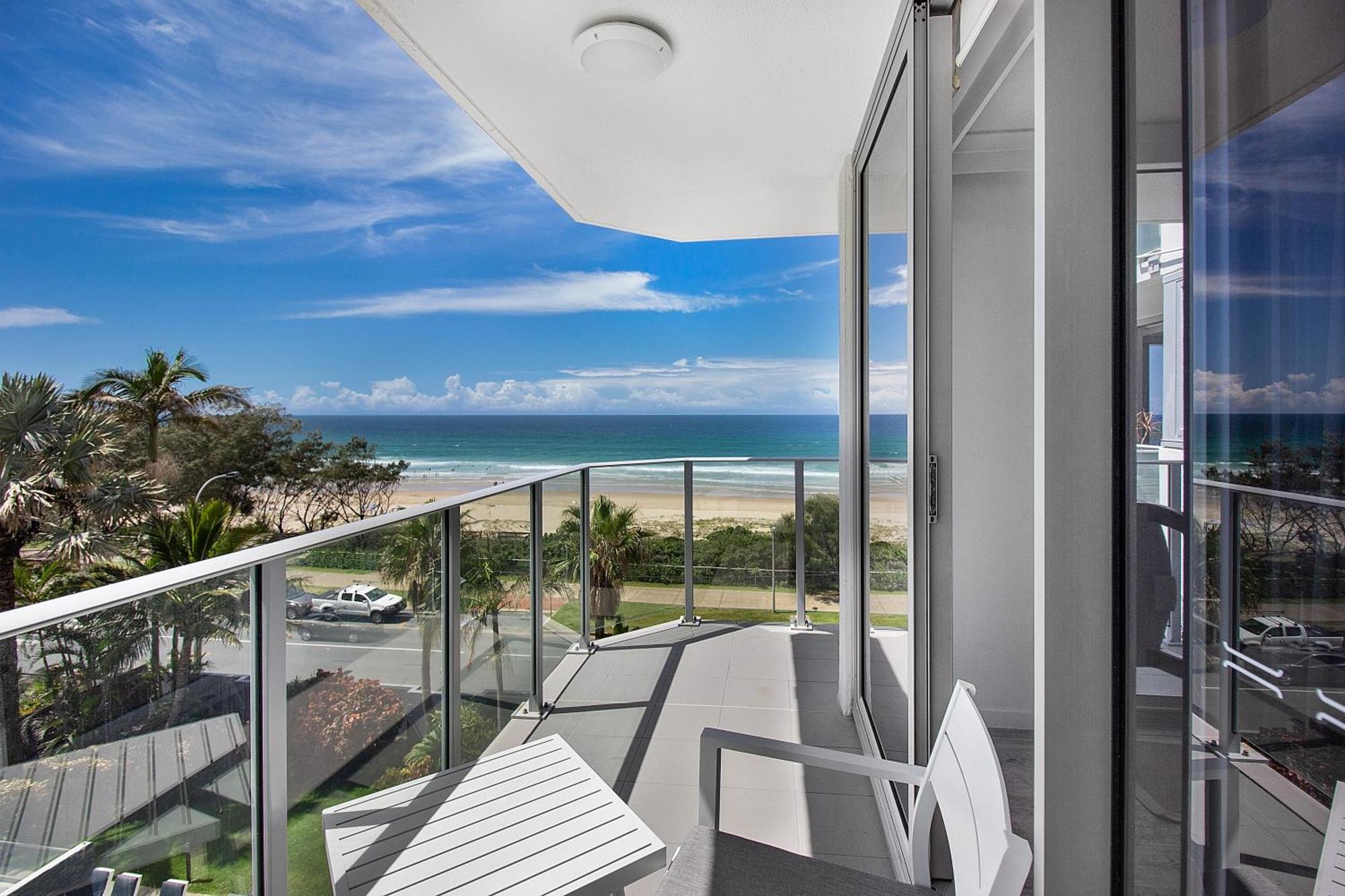Boulevard Towers On Broadbeach Гоулд Коуст Екстериор снимка