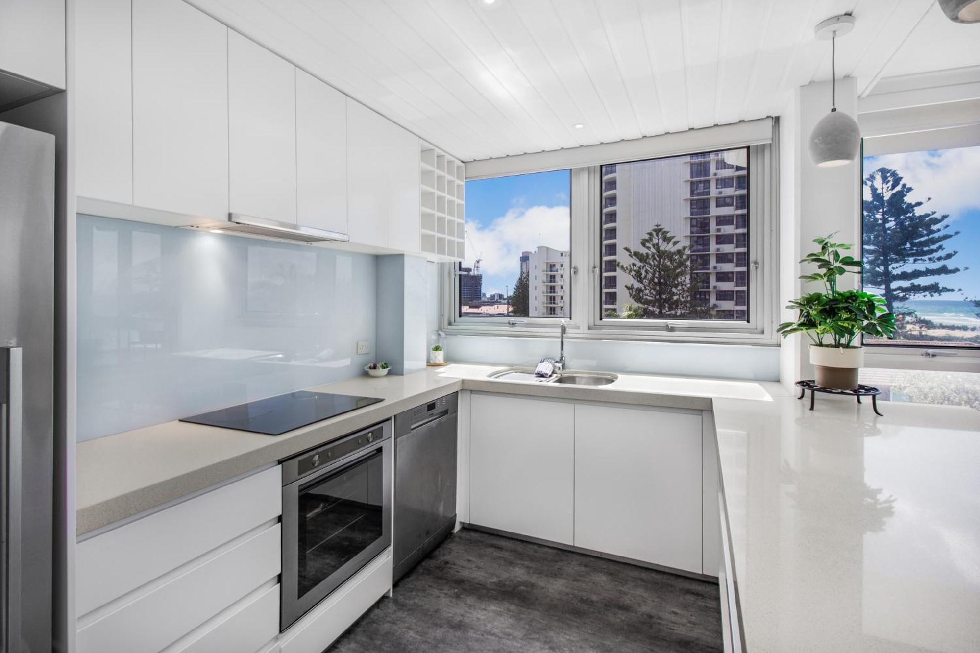 Boulevard Towers On Broadbeach Гоулд Коуст Екстериор снимка