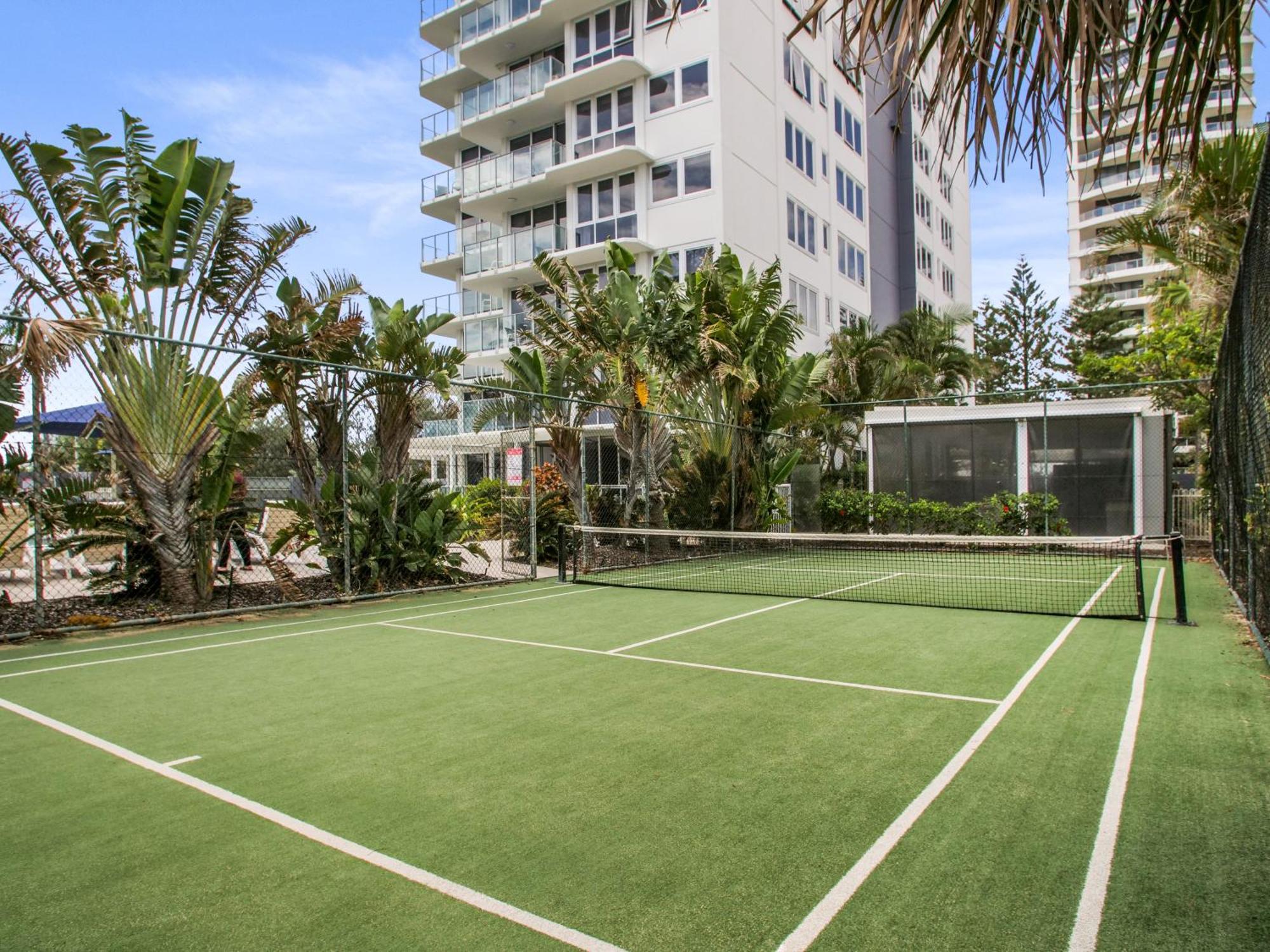 Boulevard Towers On Broadbeach Гоулд Коуст Екстериор снимка