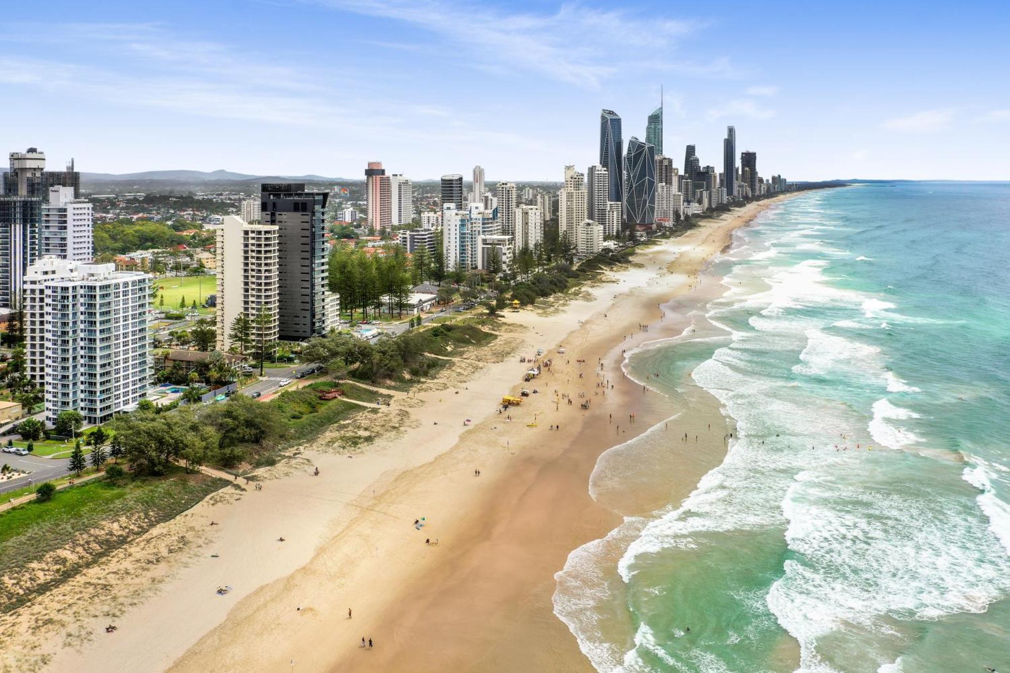Boulevard Towers On Broadbeach Гоулд Коуст Екстериор снимка