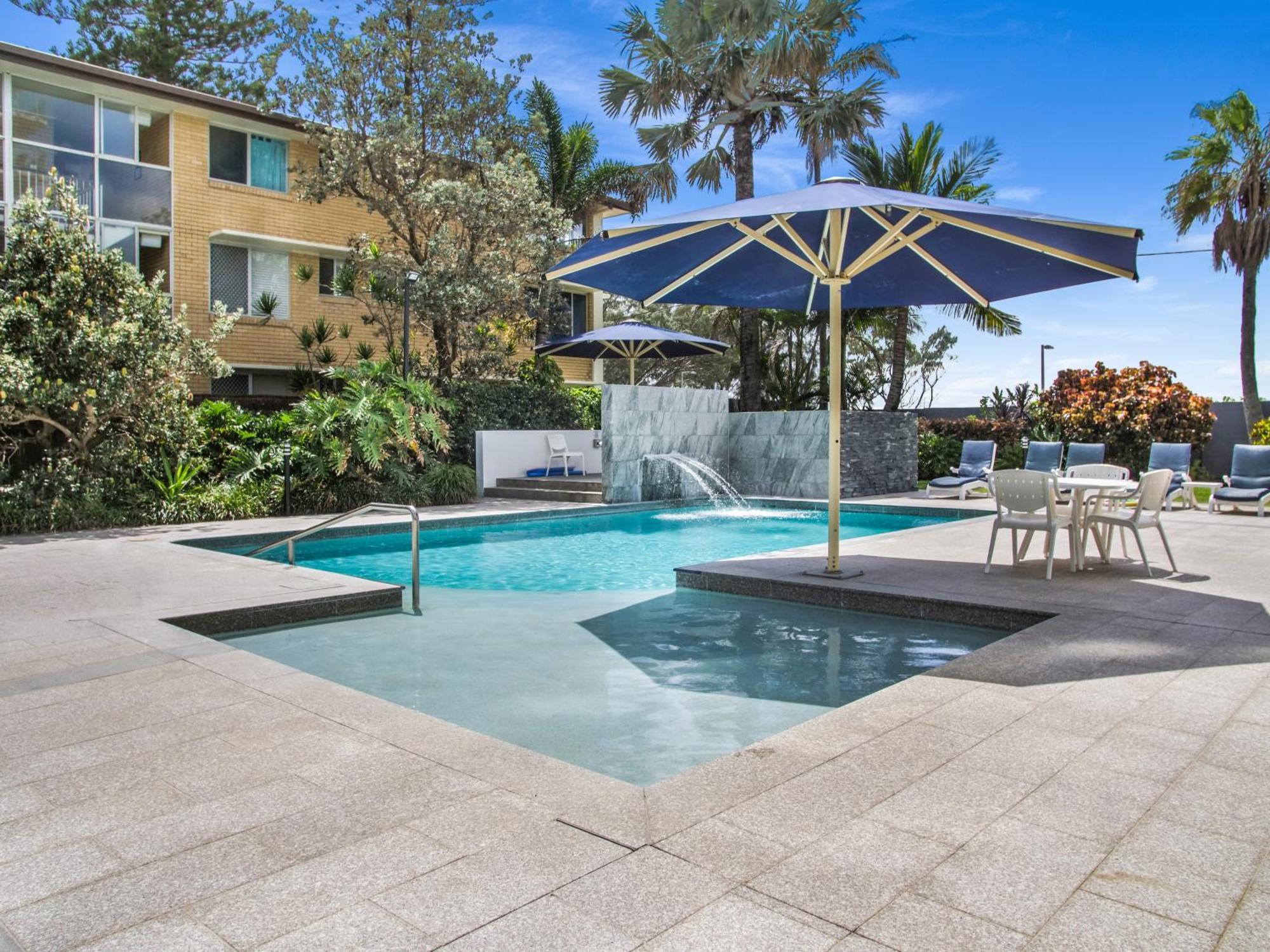Boulevard Towers On Broadbeach Гоулд Коуст Екстериор снимка