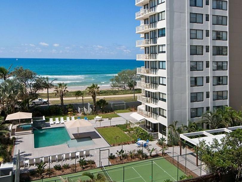Boulevard Towers On Broadbeach Гоулд Коуст Екстериор снимка