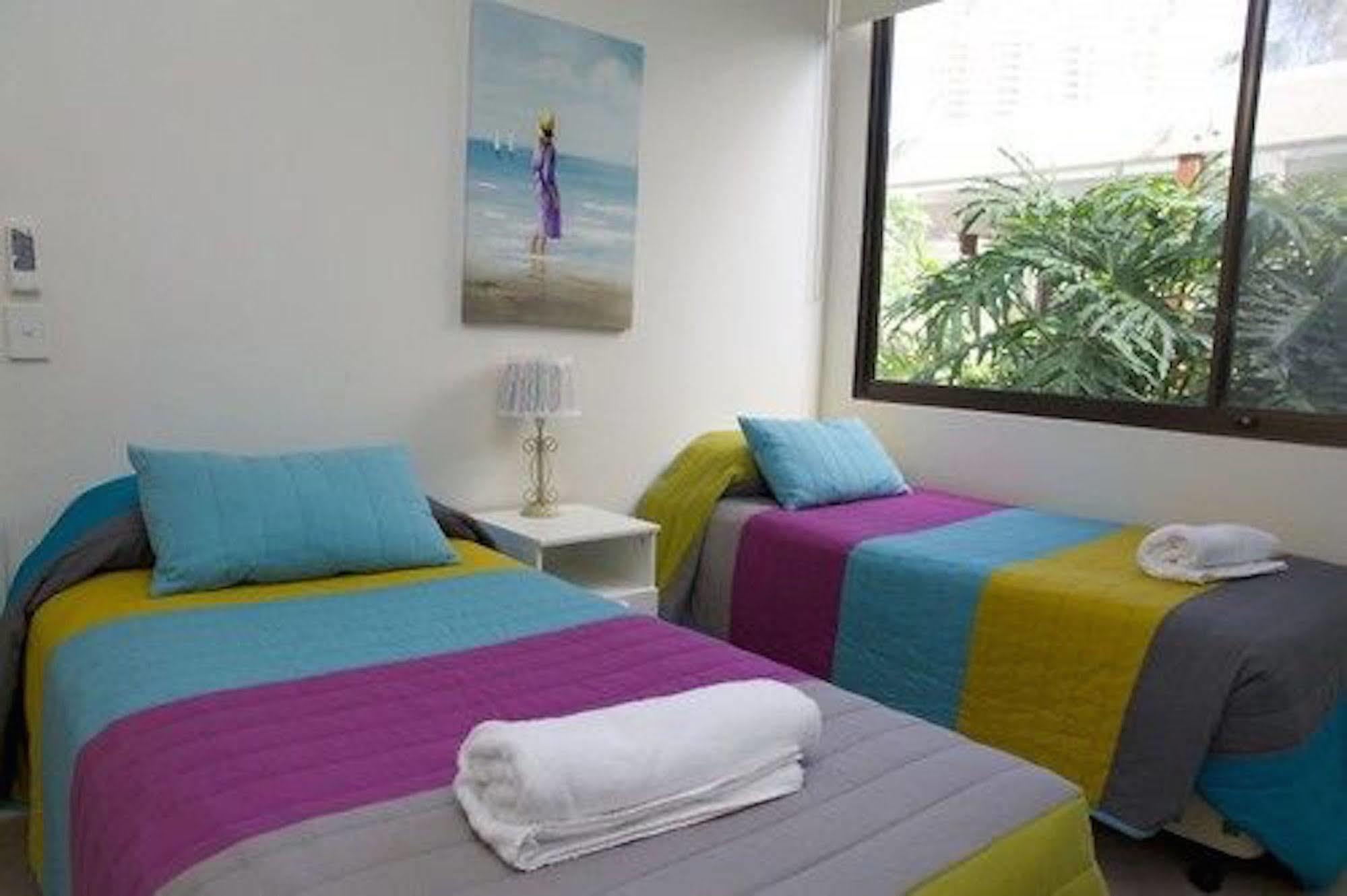 Boulevard Towers On Broadbeach Гоулд Коуст Екстериор снимка