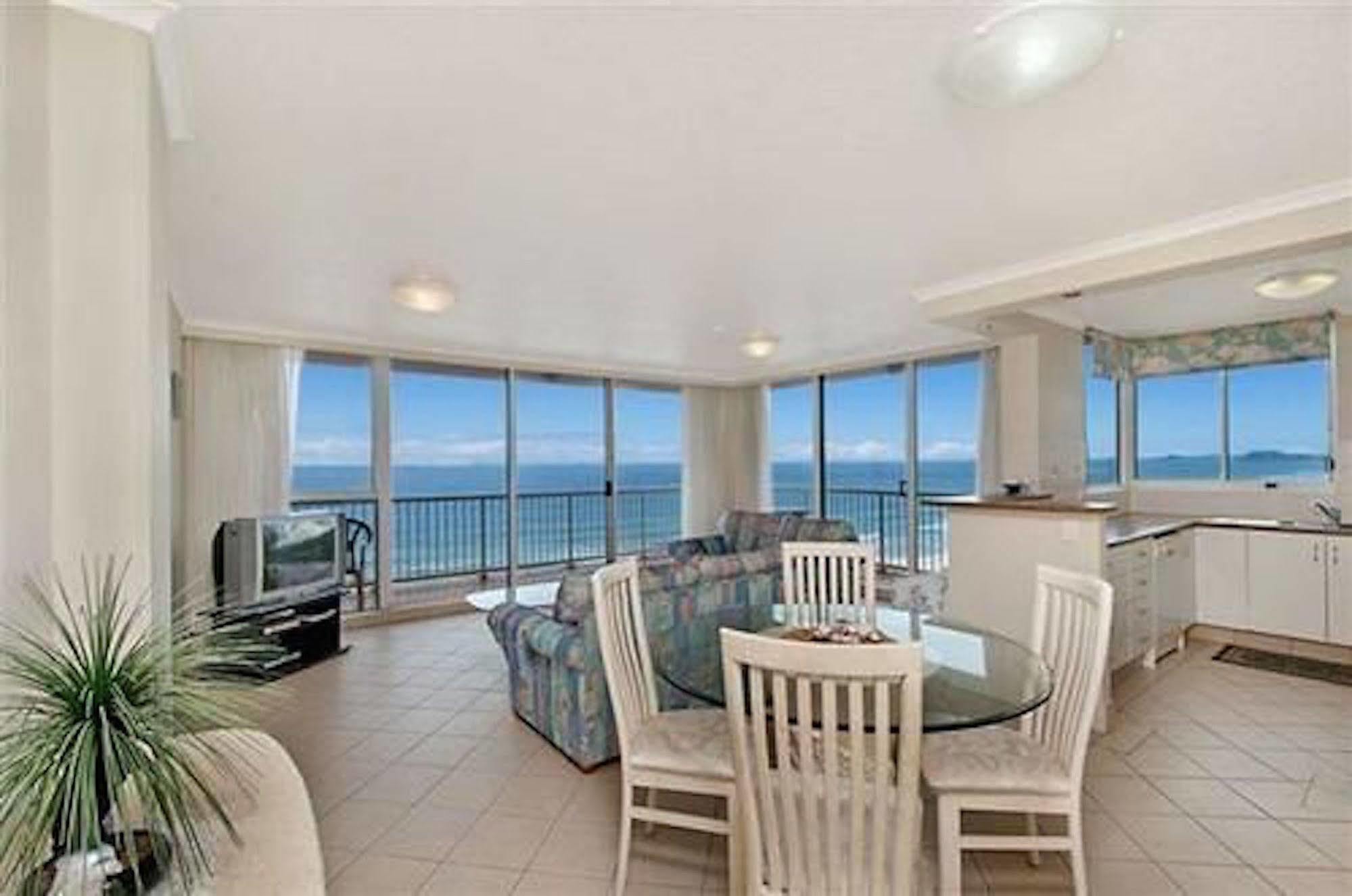 Boulevard Towers On Broadbeach Гоулд Коуст Екстериор снимка
