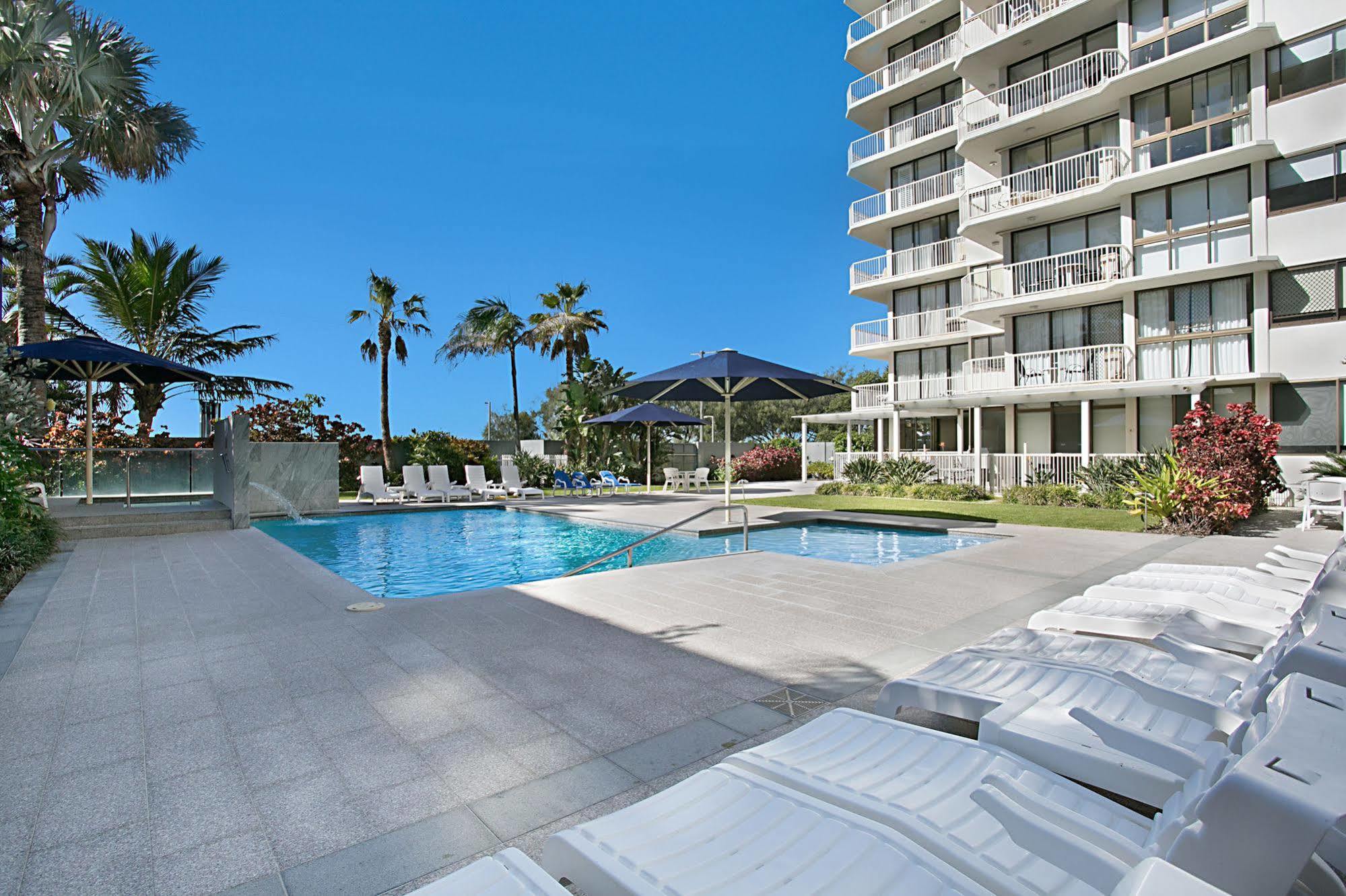 Boulevard Towers On Broadbeach Гоулд Коуст Екстериор снимка