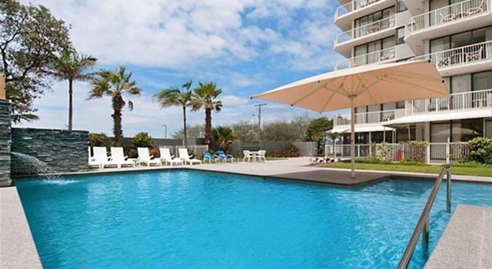 Boulevard Towers On Broadbeach Гоулд Коуст Екстериор снимка